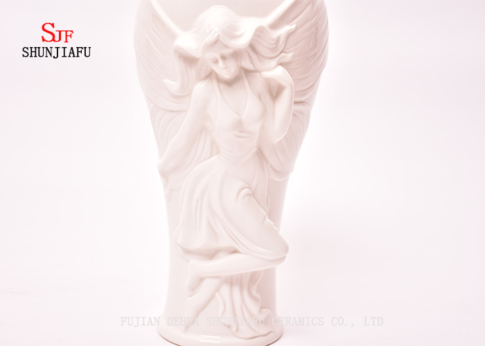 Vente à chaud de toutes sortes de conception de vase en céramique moderne en relief Vase Bienvenue Commandes OEM