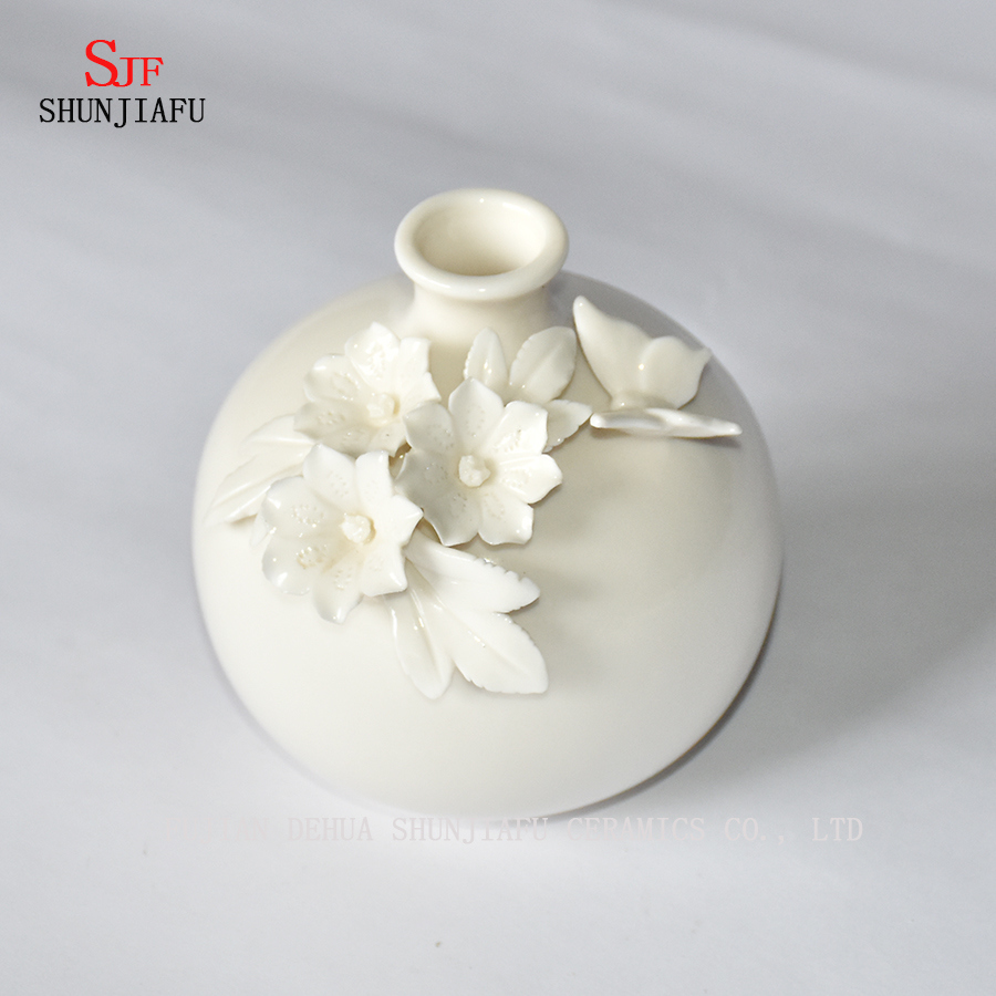 Vase à fleurs en céramique de haute qualité / a
