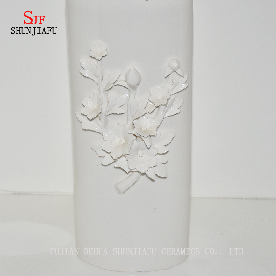 Merveilleux, magnifique, splendide et chic vase en céramique haute