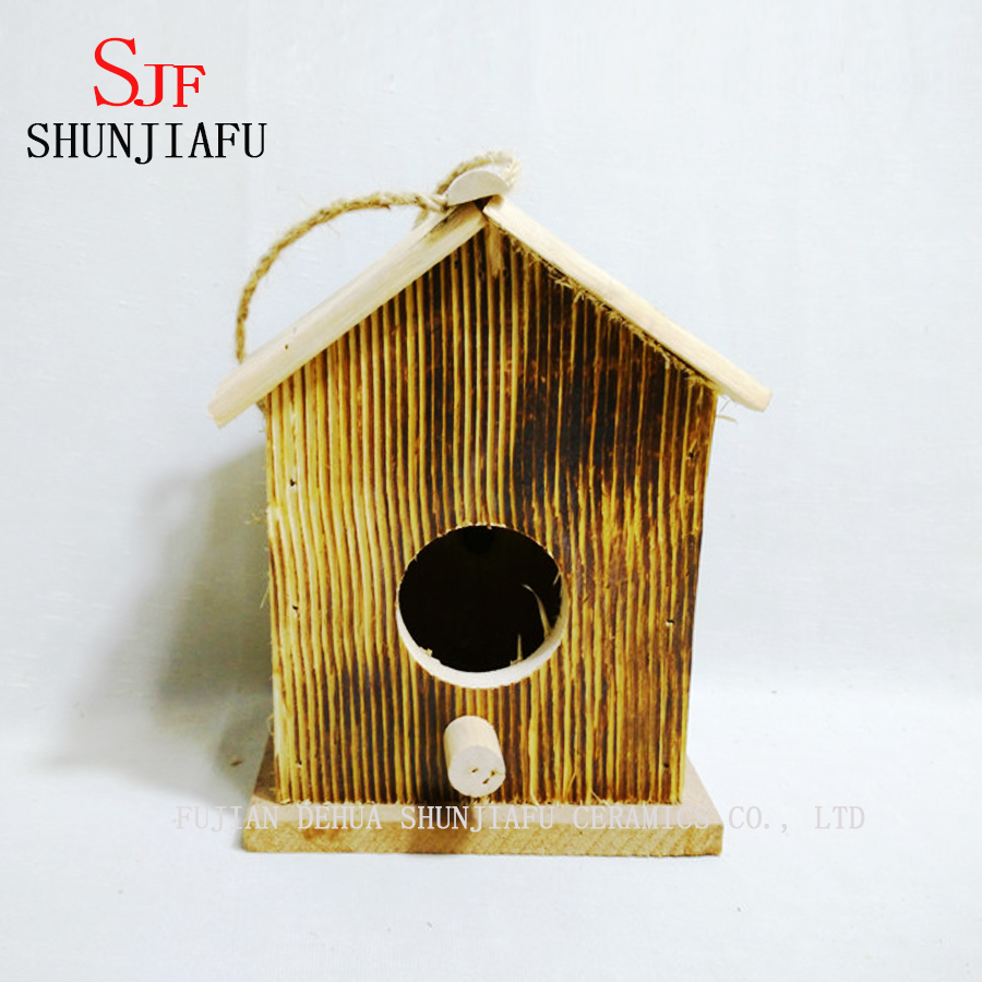 Nid d'oiseau en bois de forme personnalisée à vendre