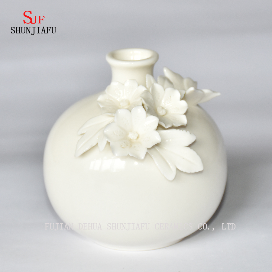 Vase à fleurs en céramique de haute qualité / a