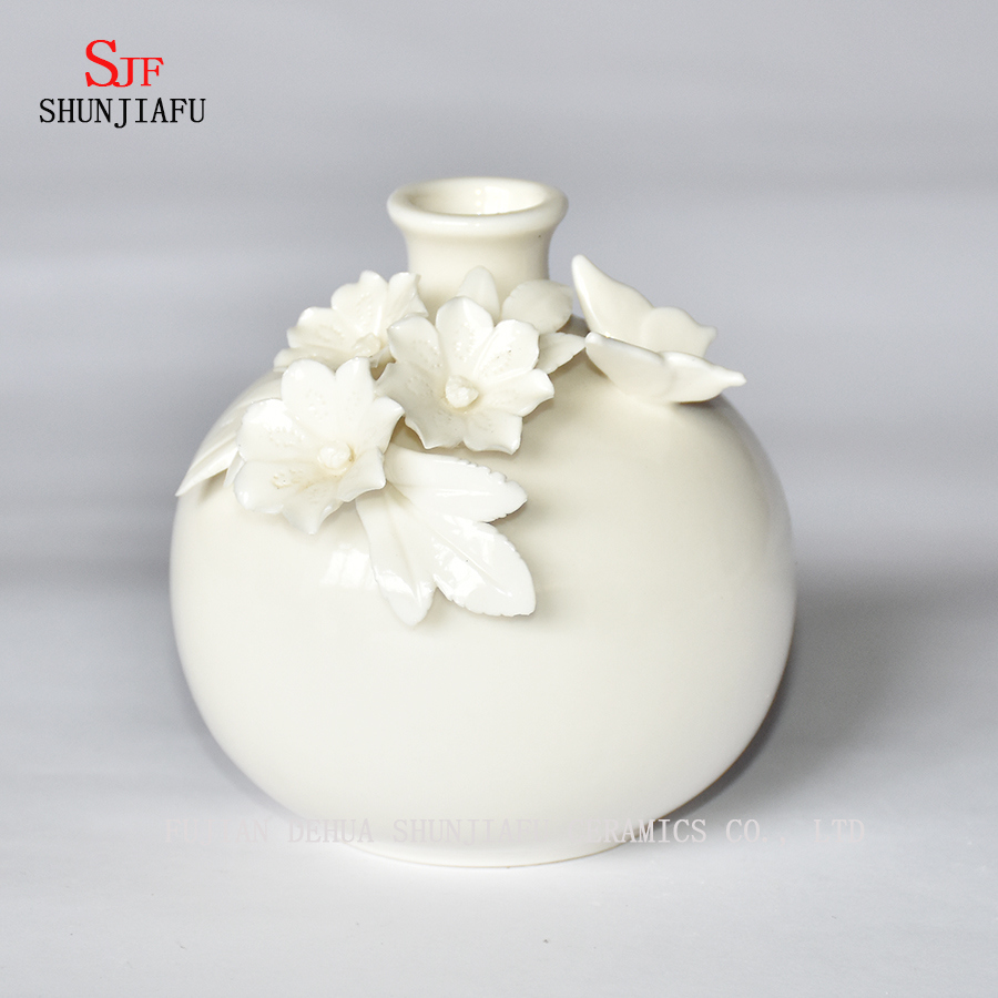 Vase à fleurs en céramique de haute qualité / a