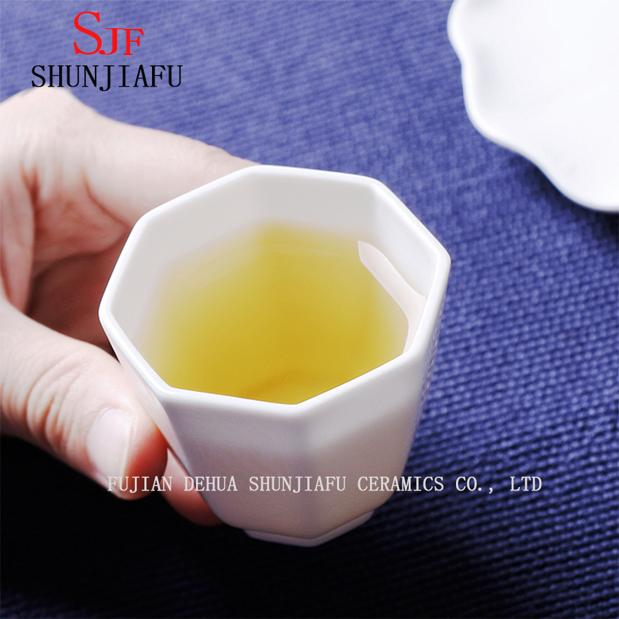 Tasse vitale de thé en porcelaine blanche brillante de haute catégorie, céramique de tasse d'octogone