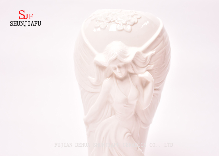 Vente à chaud de toutes sortes de conception de vase en céramique moderne en relief Vase Bienvenue Commandes OEM