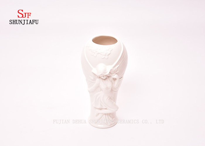 Vente à chaud de toutes sortes de conception de vase en céramique moderne en relief Vase Bienvenue Commandes OEM