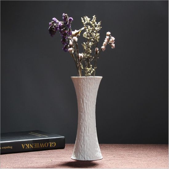 Prix ​​d'usine de gros divers élégant vase en porcelaine en céramique blanche