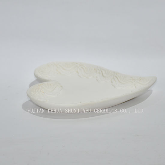 Nouveau design, plaque de gâteau en forme de coeur d'amour blanc pour la décoration de fête / maison