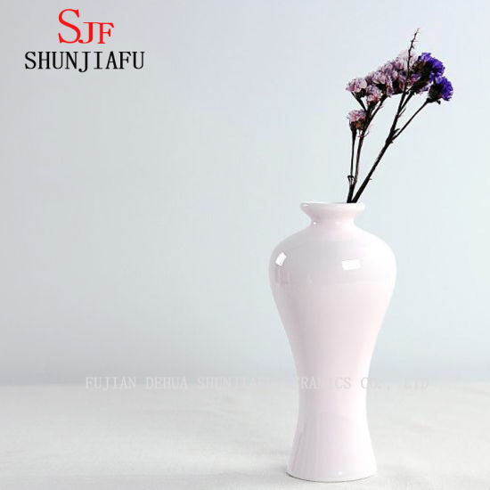 Vase en céramique design rose pour la décoration de la maison