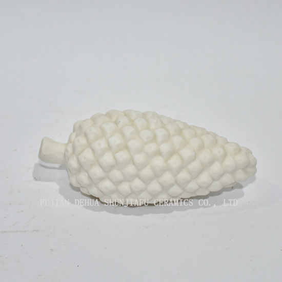 Pendentif en forme de cône de pin pour la décoration / décoration de Noël