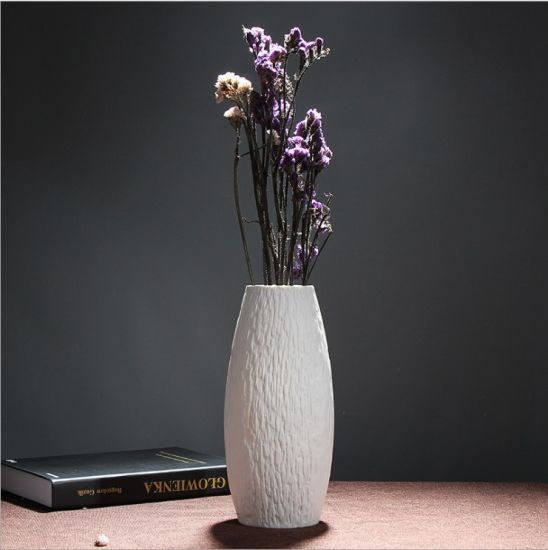 Prix ​​d'usine de gros divers élégant vase en porcelaine en céramique blanche