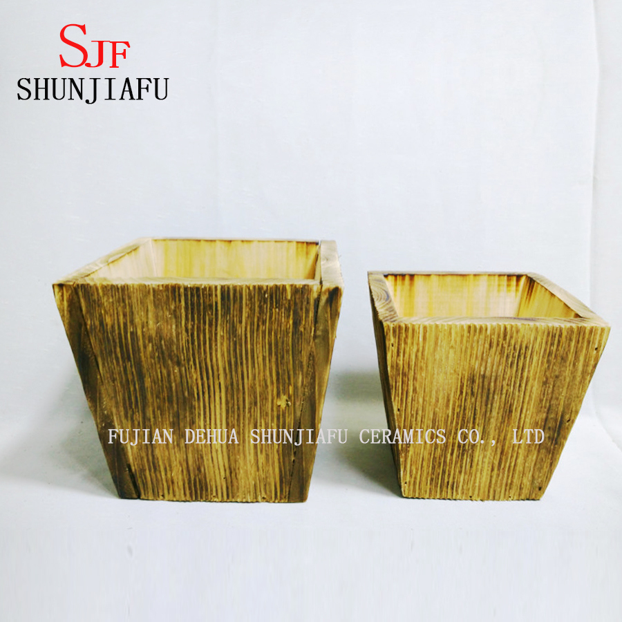 Jardini&egrave;re en bois &agrave; fleurs pour plantes