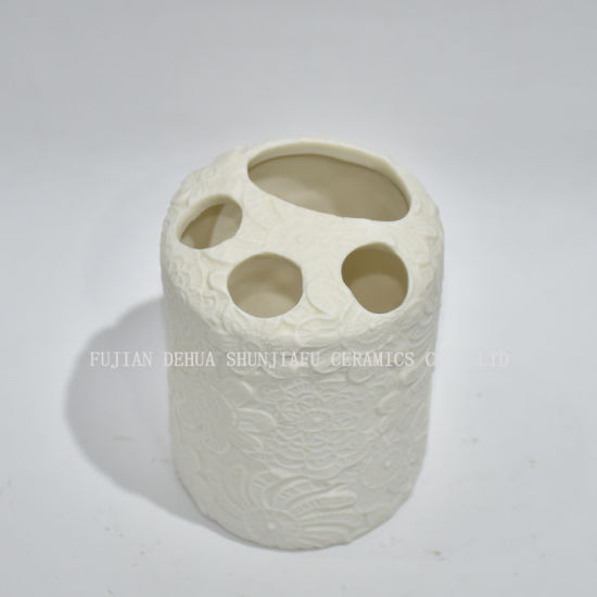 Articles sanitaires en céramique galvanisés / or