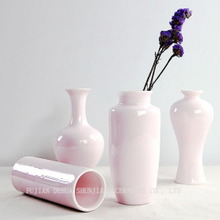 Vase en céramique design rose pour la décoration de la maison
