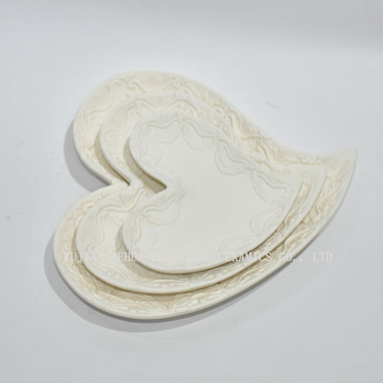 Nouveau design, plaque de gâteau en forme de coeur d'amour blanc pour la décoration de fête / maison