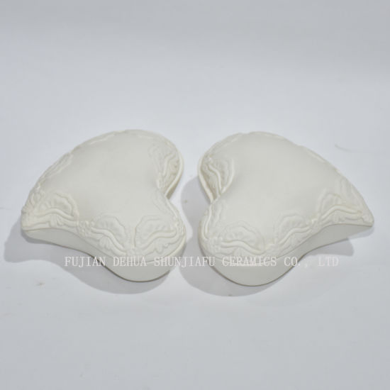 Céramique blanche de conception décorative de coeur / porte-bijoux supérieur de commode