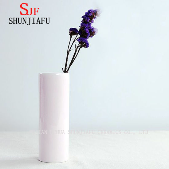 Vase en céramique design rose pour la décoration de la maison