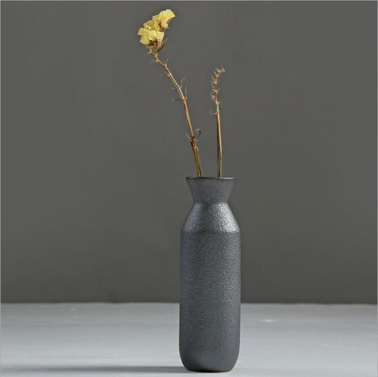 Vase noir en céramique de forme spéciale de personnalité de la mode moderne