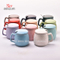 Tasse créative en céramique avec couvercle. Tasse à café pour le petit déjeuner