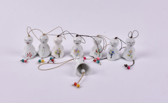 Belles cloches à vent en céramique de carillons de jardin de poupées ensoleillées japonaises