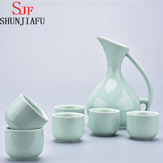 Ensemble de saké vert en céramique pour la décoration de la maison
