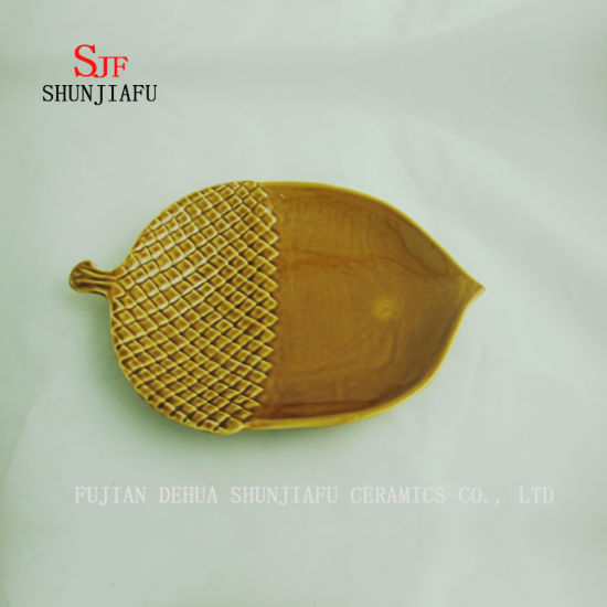 Assiette de service en céramique 2 tailles / 2 couleurs / forme d'écrou