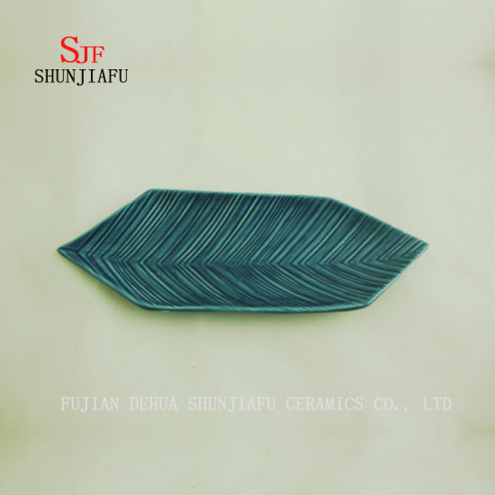 L'eau bleue des lignes en céramique de plat de service de plat de sauce de feuille en céramique