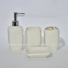 Articles sanitaires en céramique / 4 pièces pour la décoration de salle de bain