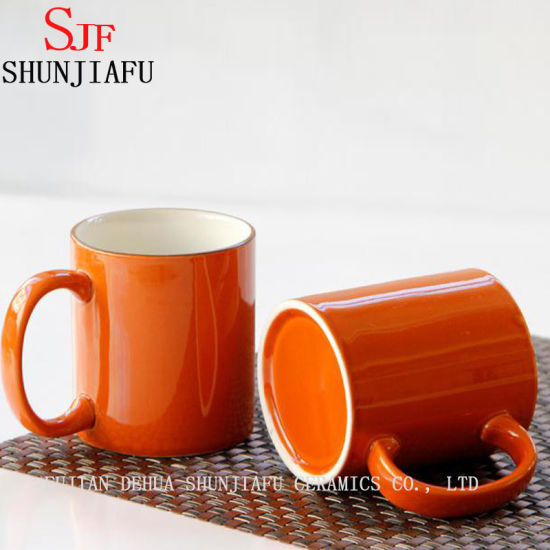 Tasse de café de tasse de thé de couleur multiple en céramique de personnalisation créative à la maison.
