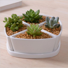 Pot de fleurs en céramique blanche avec assiettes froides assorties à base triangulaire