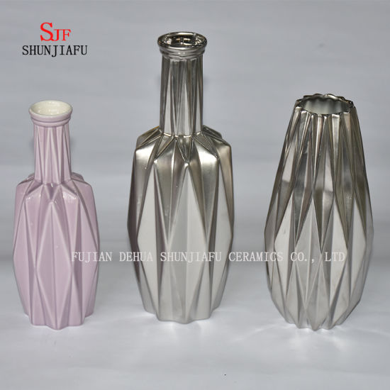 Vase de galvanoplastie et vase en céramique succulent