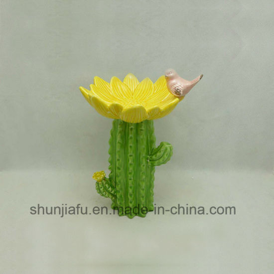 Assiettes en céramique de fleurs de cactus avec oiseau