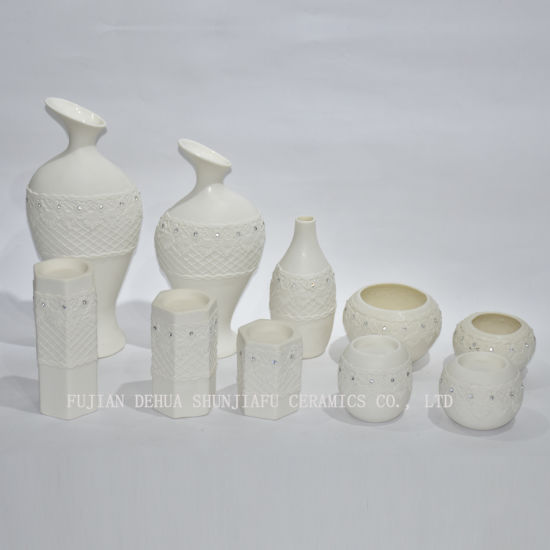 Vase de fleur de pichet d'eau de style moderne en céramique blanche / support décoratif de bouquet