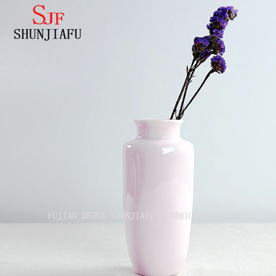Vase en céramique design rose pour la décoration de la maison