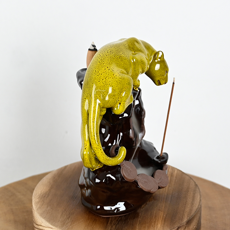 Brûleur d'encens à refoulement en céramique à motif léopard doré