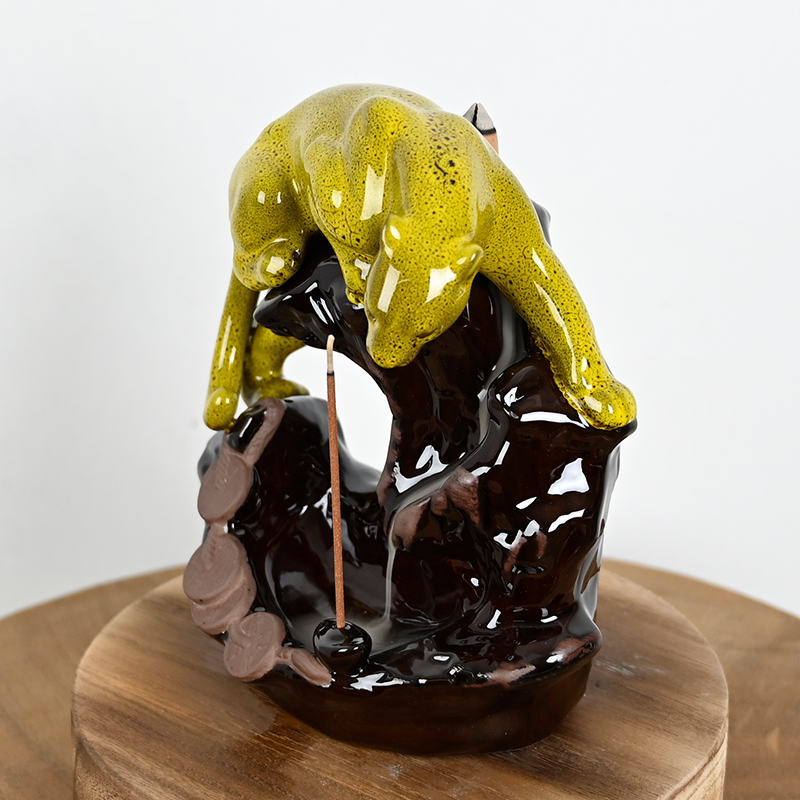 Brûleur d'encens à refoulement en céramique à motif léopard doré