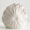 Vase en céramique à la main d'art fonctionnel pour les intérieurs modernes