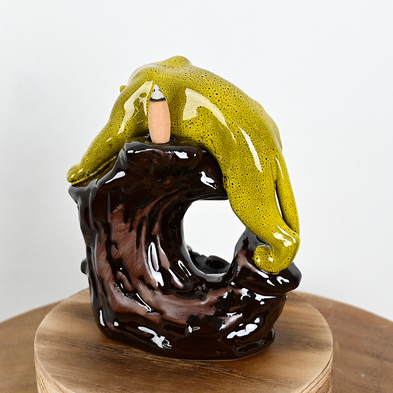 Brûleur d'encens à refoulement en céramique à motif léopard doré