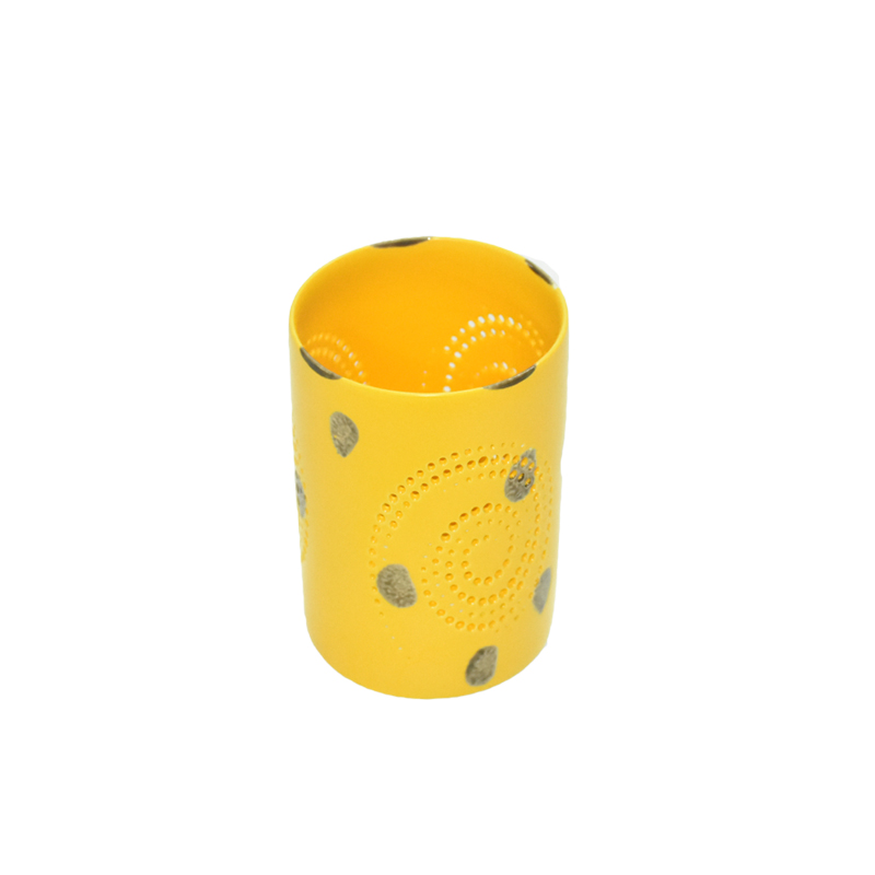 Lanternes de bougies en céramique de glaçure jaune de conception de style de moulin à vent évidés