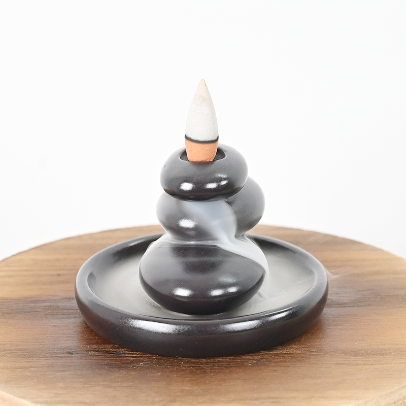 Brûleur d'encens de débit en céramique de conception empilée à trois styles en céramique