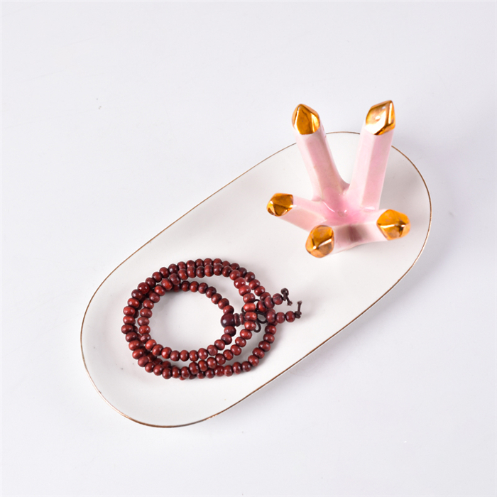 Personnalisedjewel Diamond Conicalness Design Plateau à bijoux ovale en céramique avec bord doré