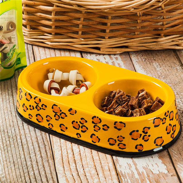 Black Circle Edge Bowl Bottom Printing Dog Footon Circulaire Chien Footon Jaune Céramique Double Bol Intégration Chien Bol En Céramique Pet Feeder