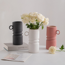 Accepter le traitement personnalisé de différentes couleurs et styles roses 、 Vases en céramique en noir et blanc