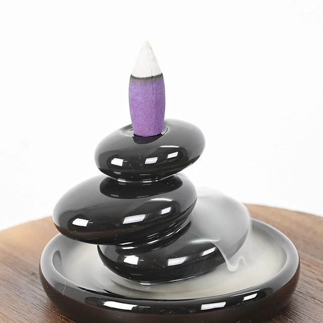Brûleur d'encens de débit en céramique de conception empilée à trois styles en céramique