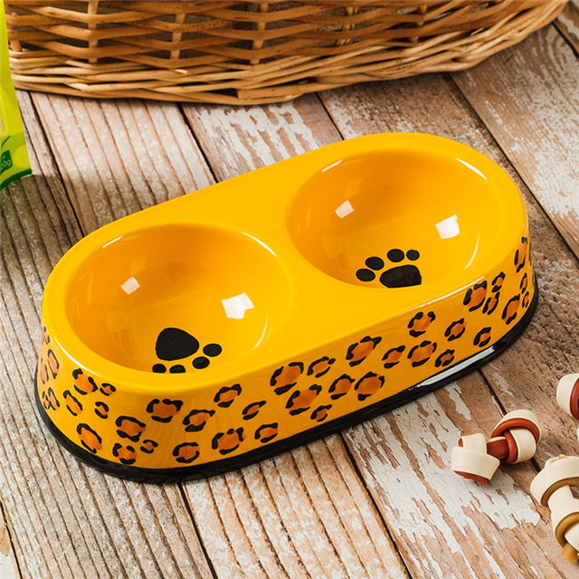 Black Circle Edge Bowl Bottom Printing Dog Footon Circulaire Chien Footon Jaune Céramique Double Bol Intégration Chien Bol En Céramique Pet Feeder