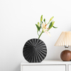 Vase rond en céramique plat moderne, Pot de fleur cannelé plissé, noir mat, blanc, décoration nordique pour la maison, vente en gros, Vase de table créatif en porcelaine côtelée