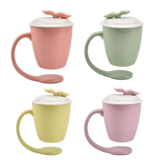 Décoration de la maison de style créatif tasses suspendues personnalisées Tasse à café en céramique flottante avec poignée et couvercle