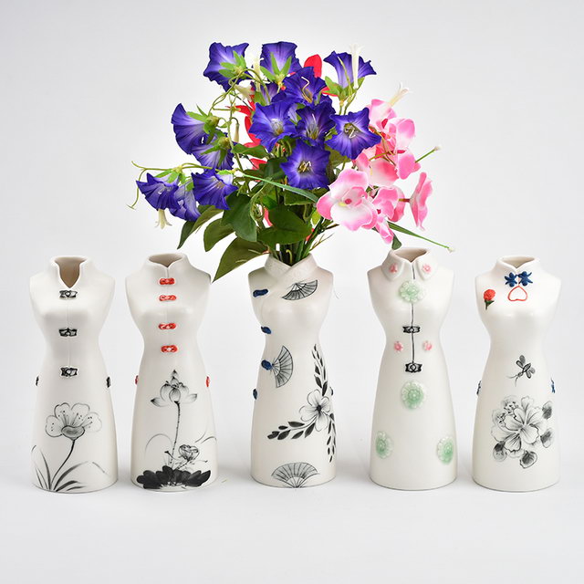 OEM Pure peinture à la main moderne femme caractéristique décor à la maison décoration fleur porcelaine vase de mariage en céramique