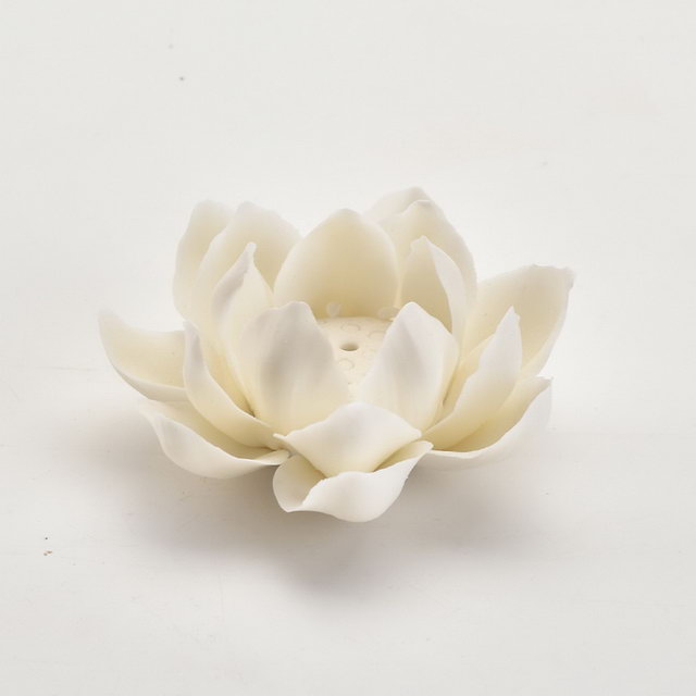 Couleur blanche décor à la maison personnalisé fleur design porte-encens porte-encens en céramique