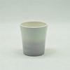 Date à l'aide de la tasse de bougie en céramique de table