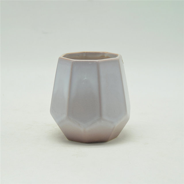 Bougies en céramique aux couleurs classiques